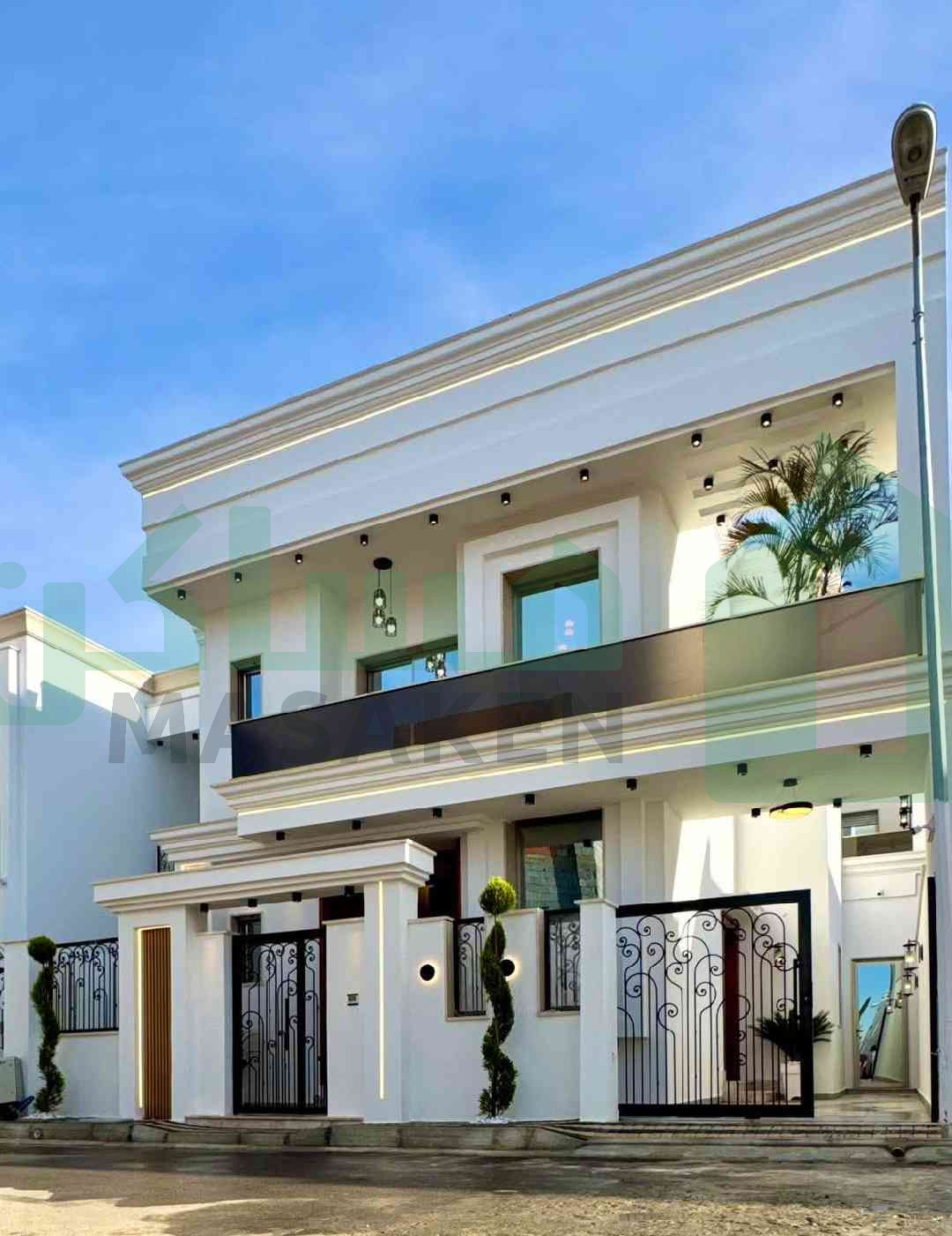 Second image of the ad