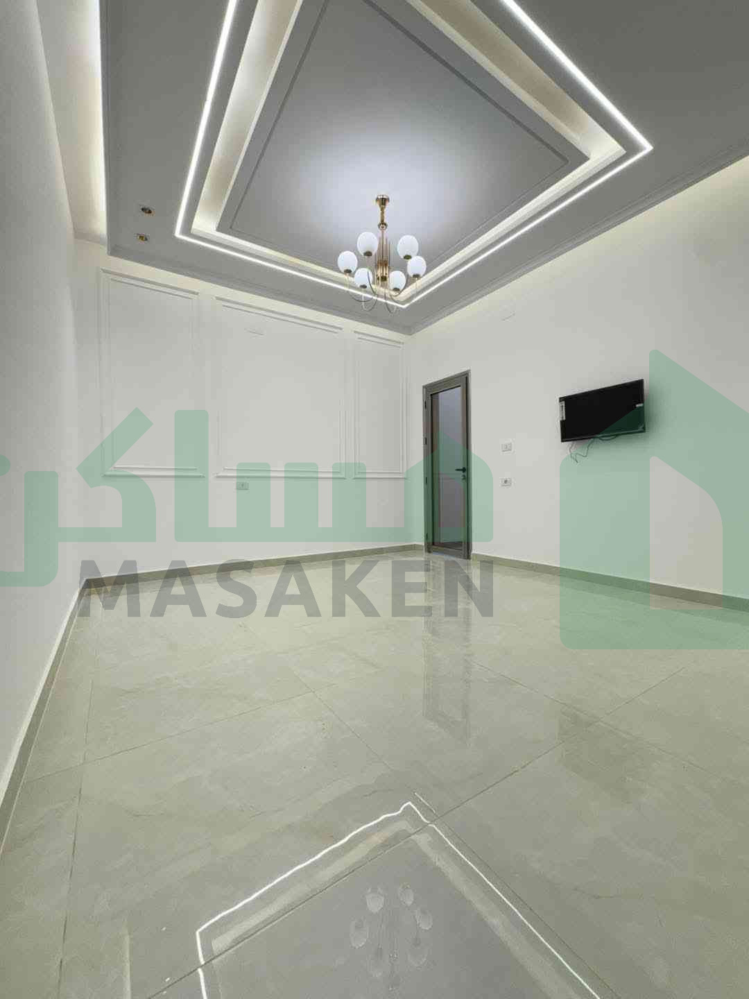 Third image of the ad