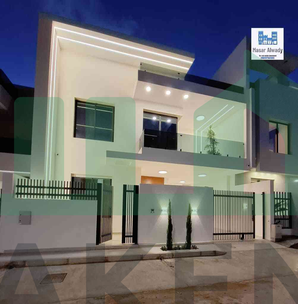 First image of the ad