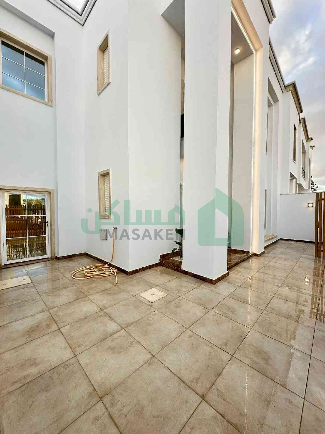 Second image of the ad