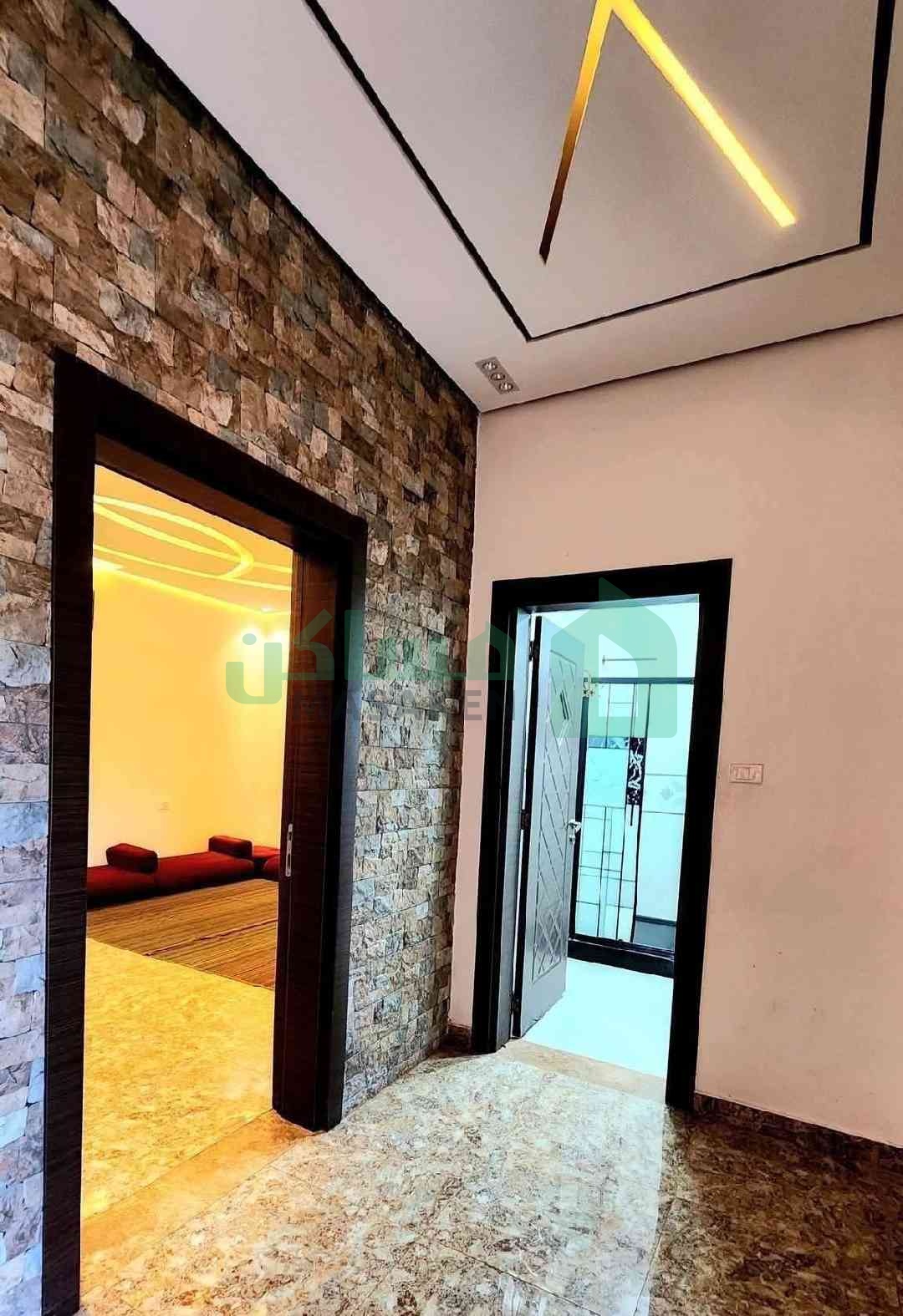 Third image of the ad