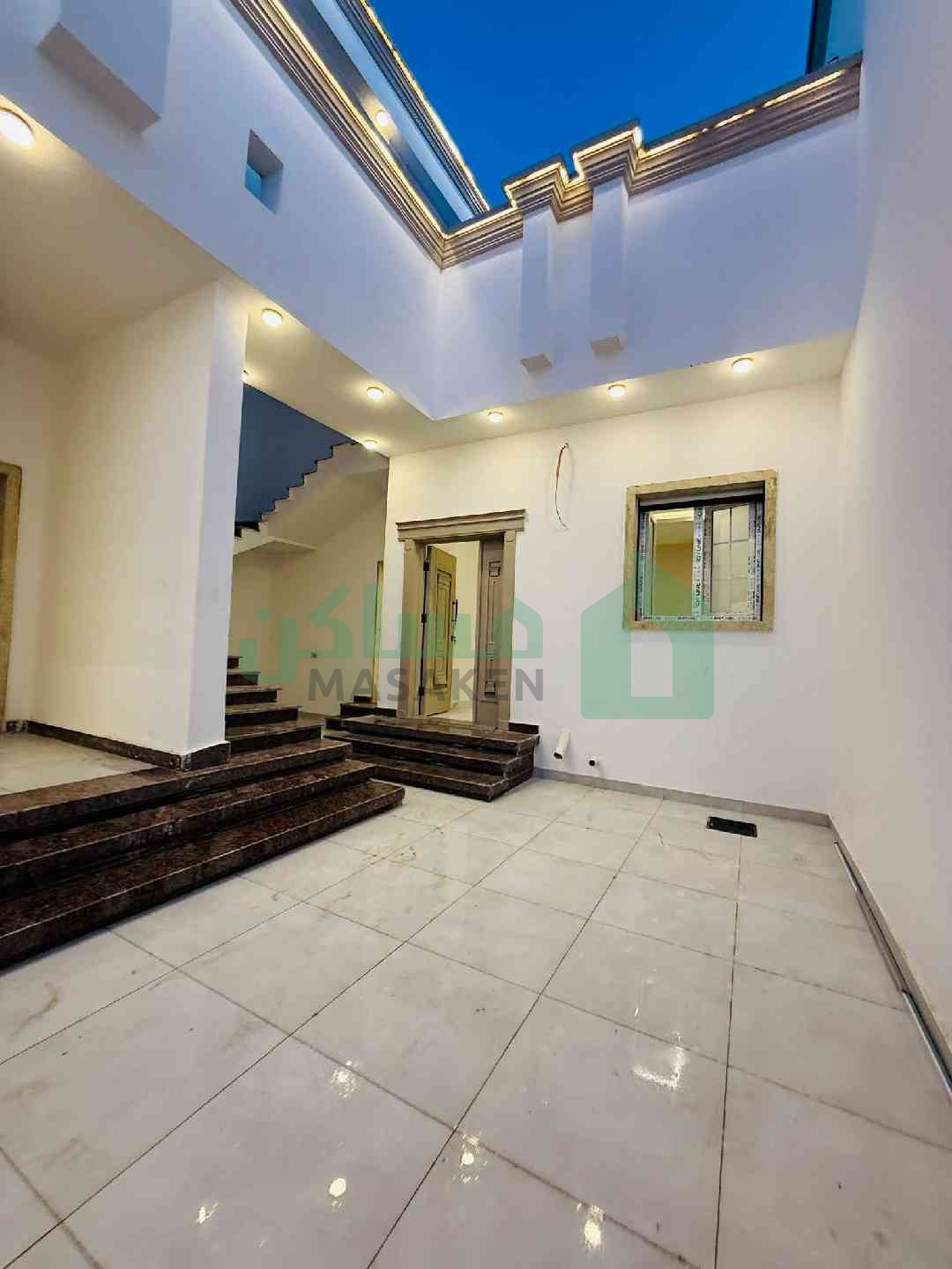 Third image of the ad