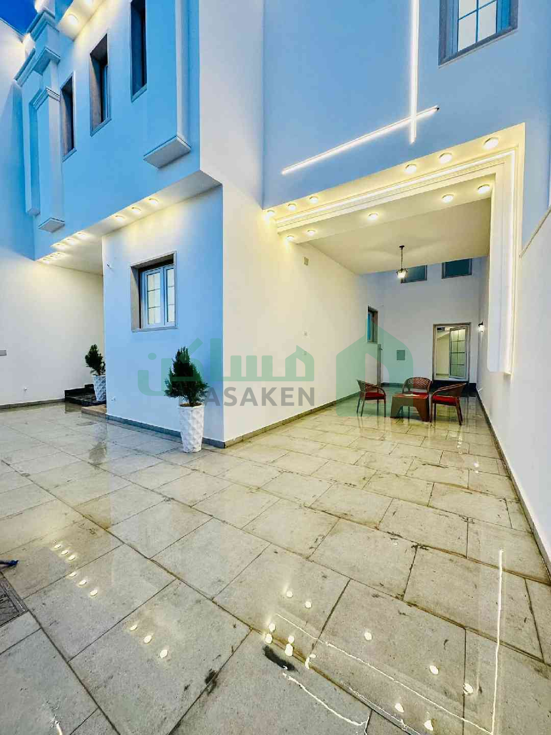 Second image of the ad