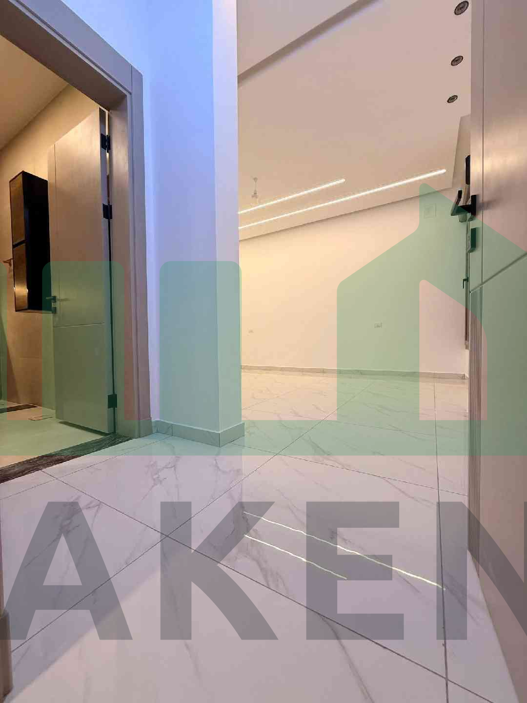 Third image of the ad