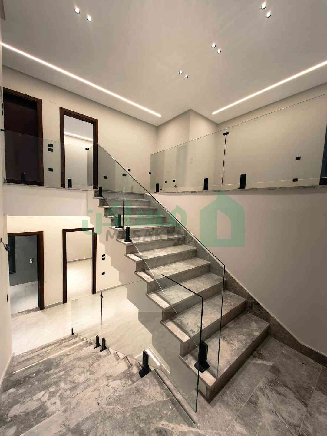 Third image of the ad