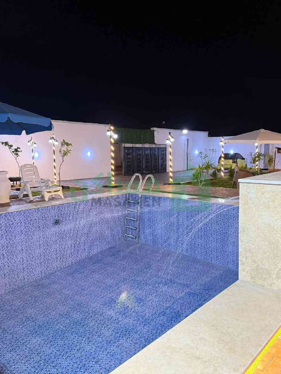 Second image of the ad