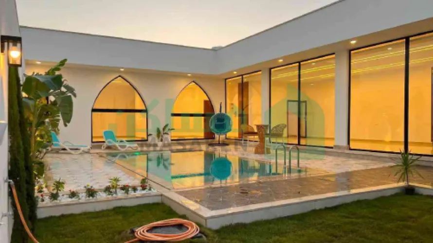 🏡 استراحة فاخرة للبيع في عين زارة –