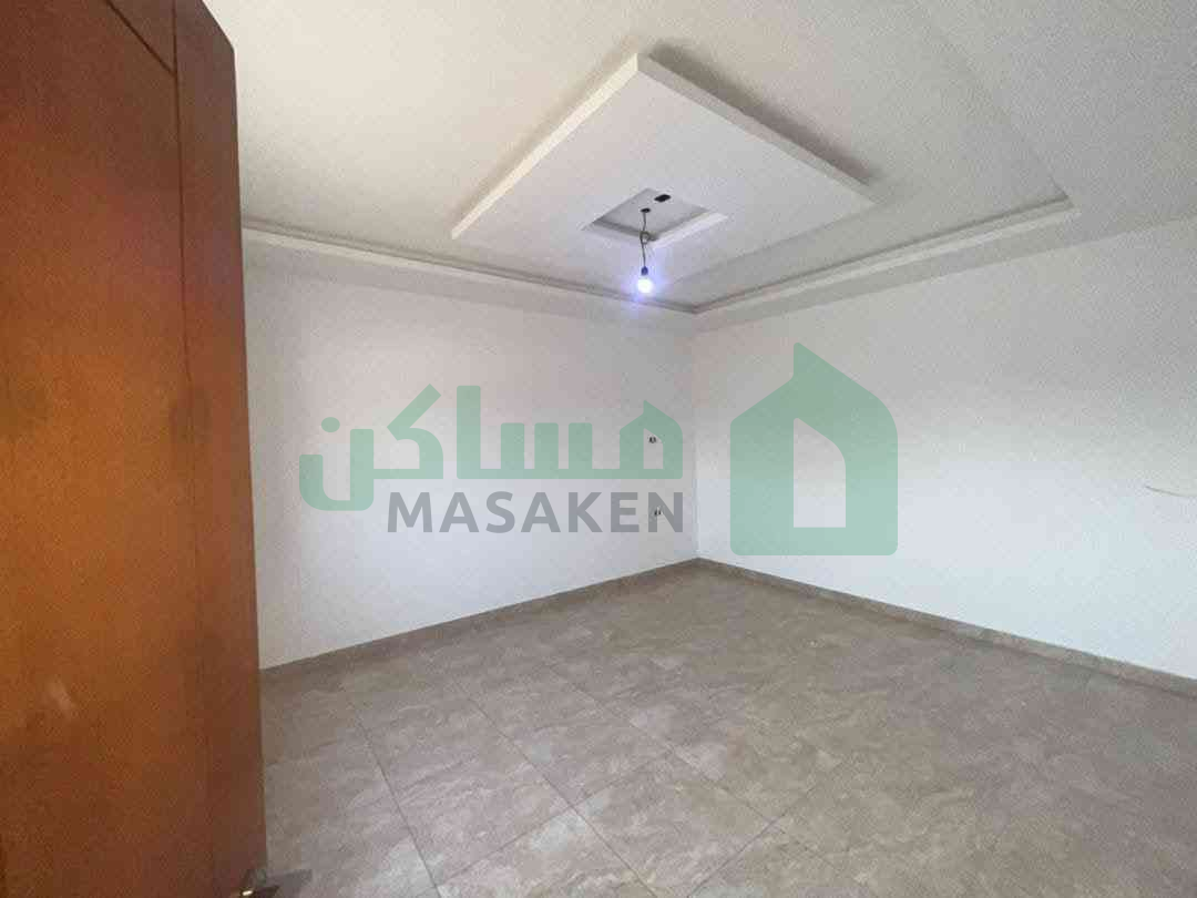 Second image of the ad