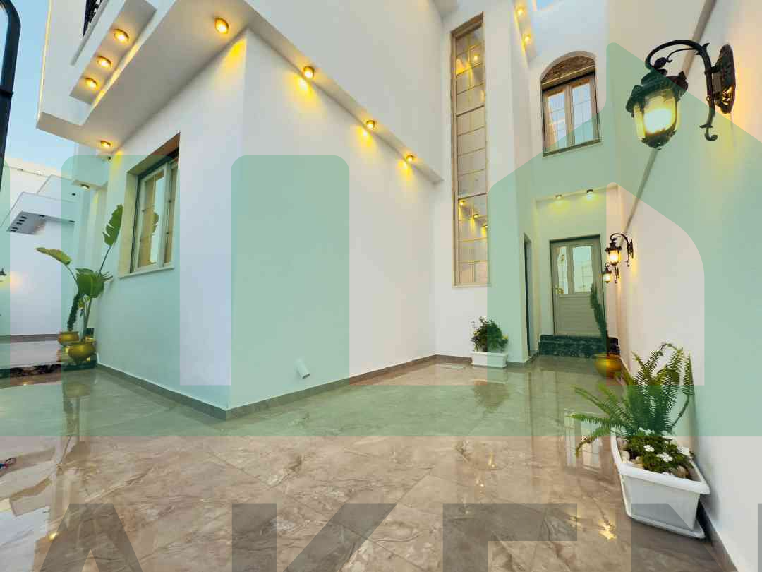 Second image of the ad