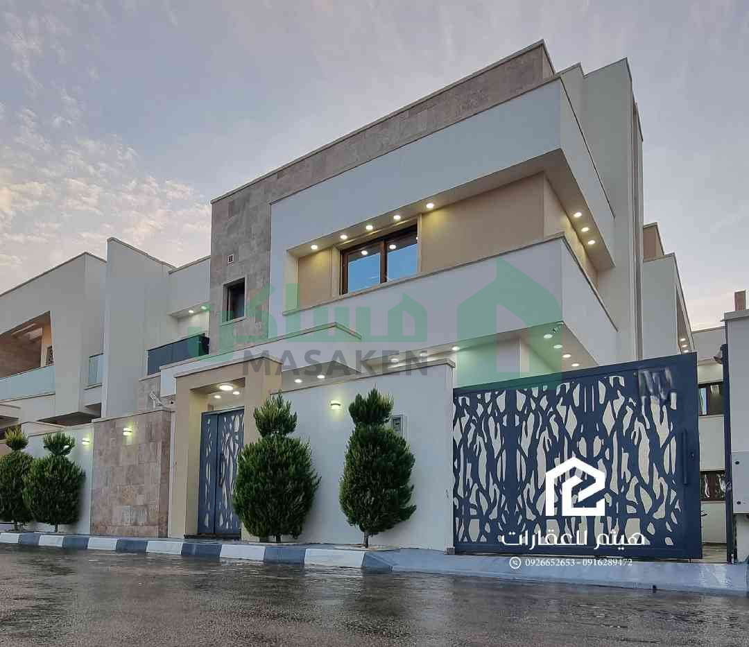 First image of the ad