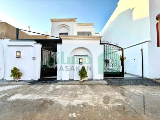 🏡 فيلا فاخرة 2026 بتصميم خليجي راقٍ