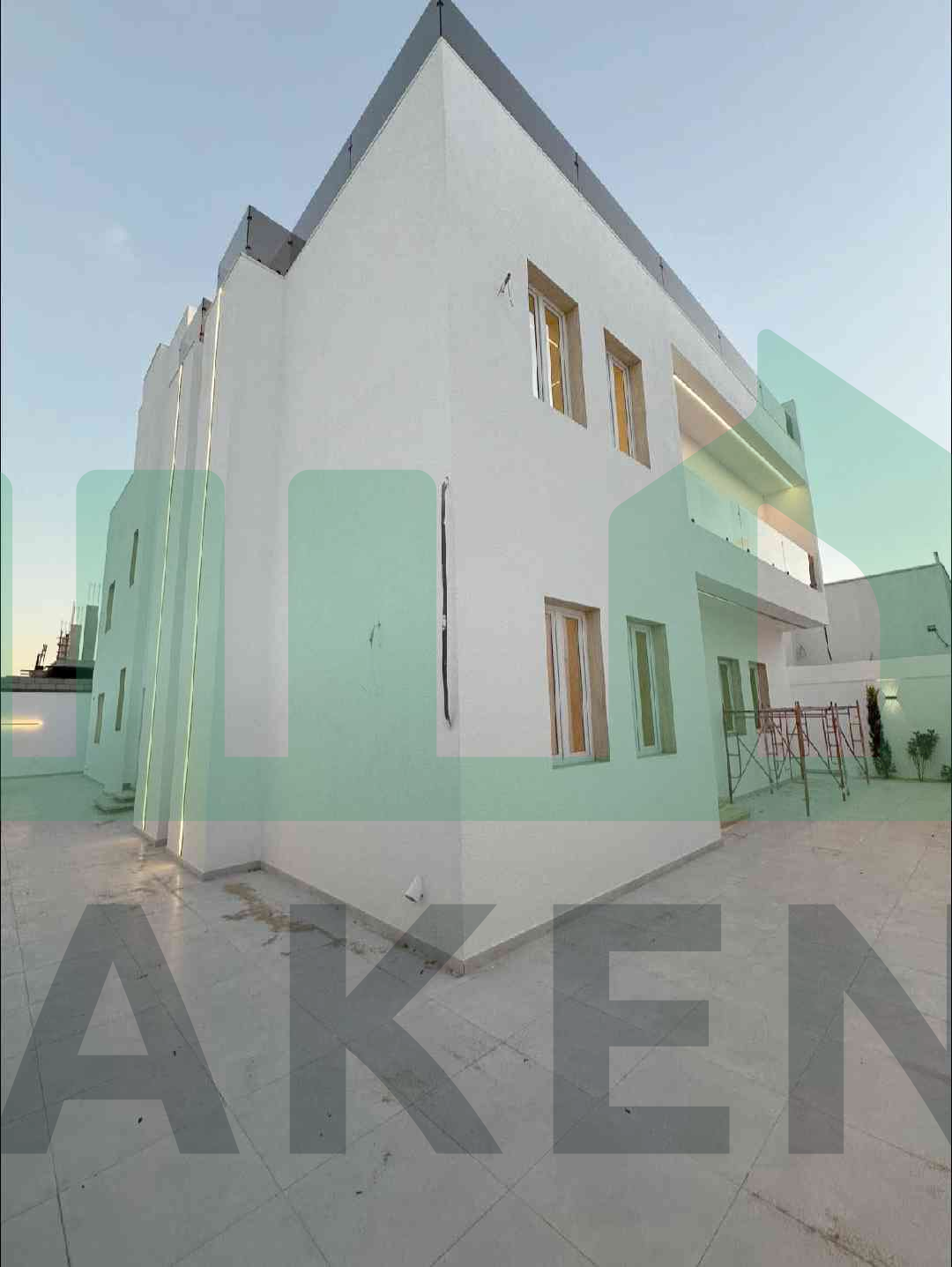 First image of the ad