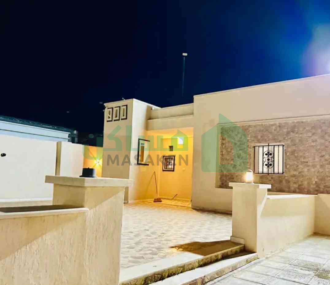 Third image of the ad