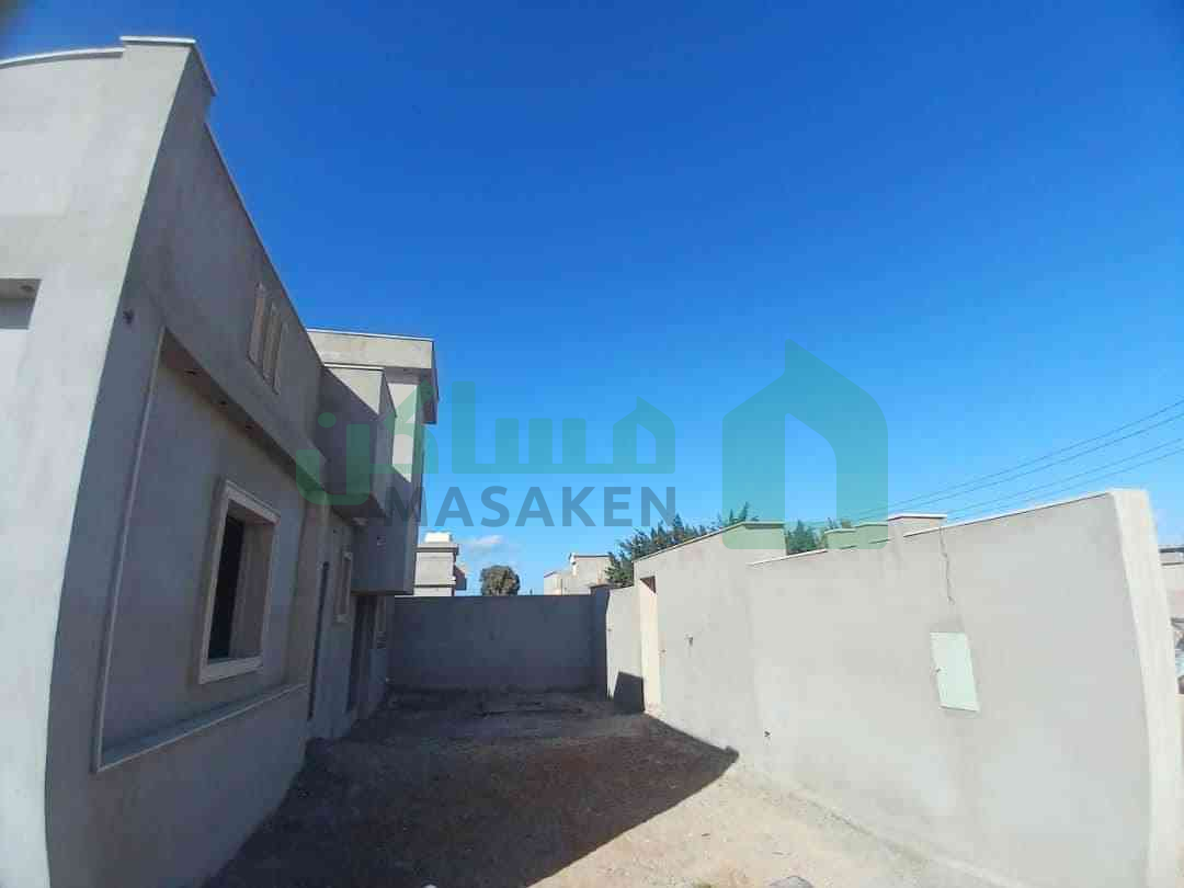 Third image of the ad