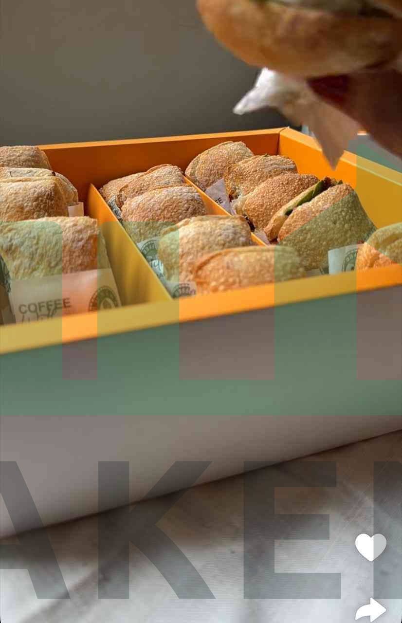 Third image of the ad