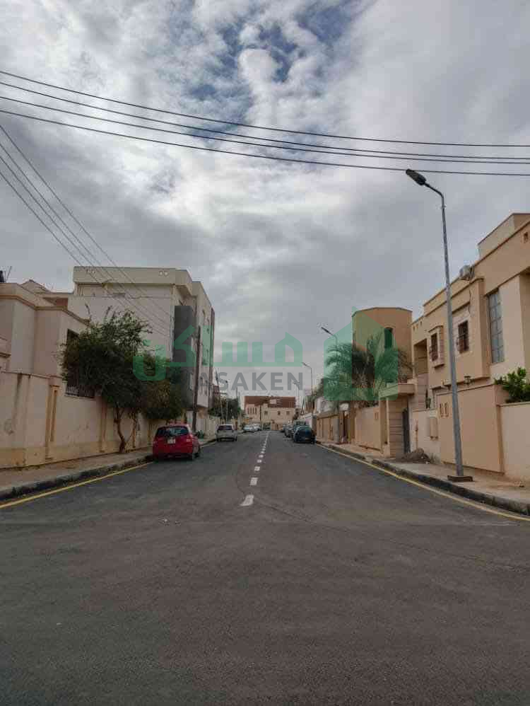 Second image of the ad