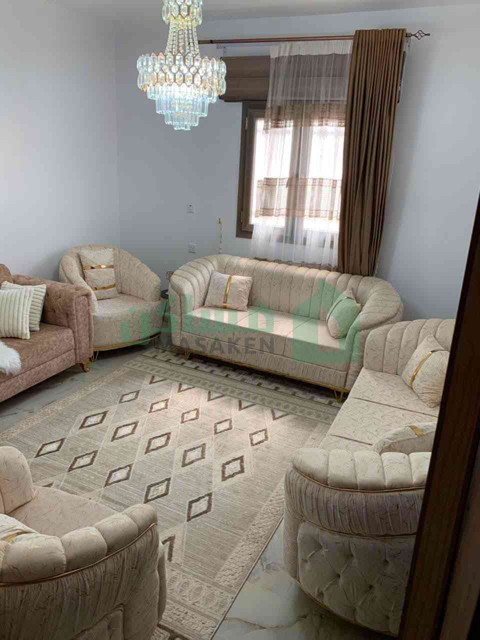 🏡 شقة للبيع – السيدة عائشة 
📍 دور أرضي