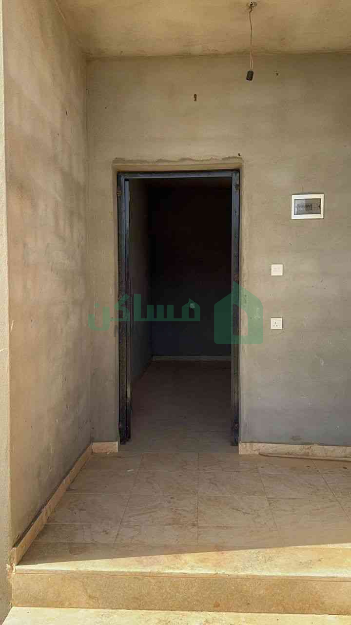 Second image of the ad