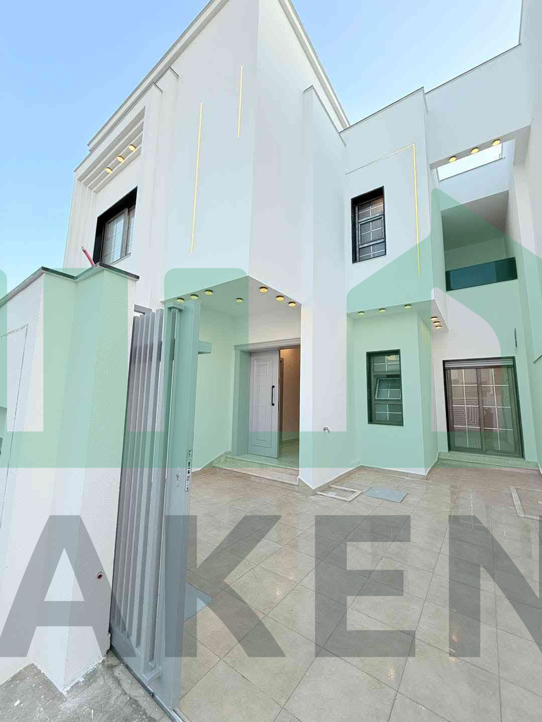 Second image of the ad