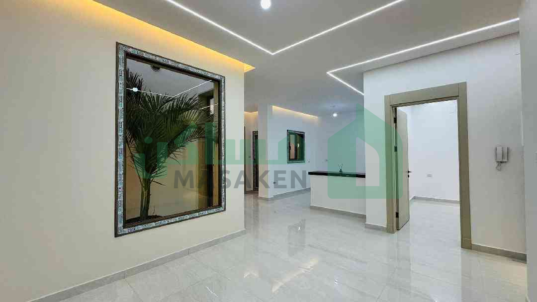 Third image of the ad