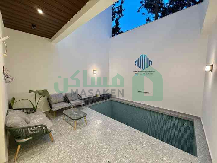 Third image of the ad