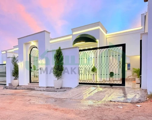 فيلا ارضية بجوار بعض  للعائلات