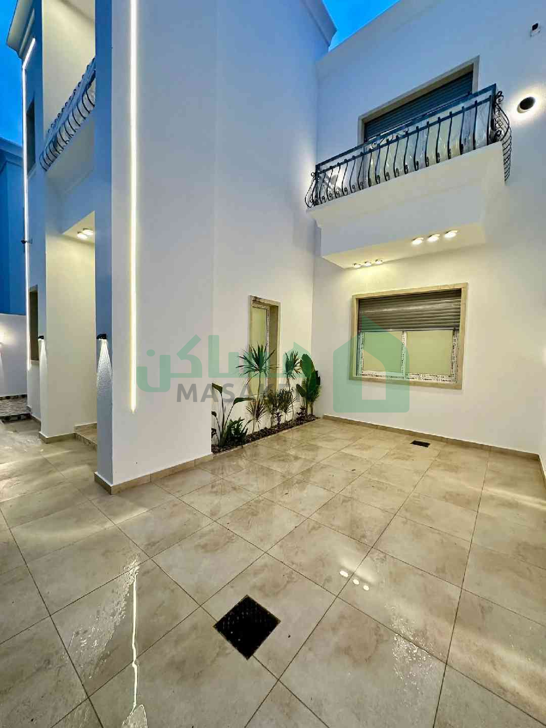 Second image of the ad