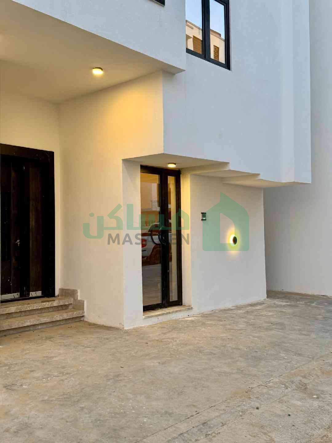 Second image of the ad