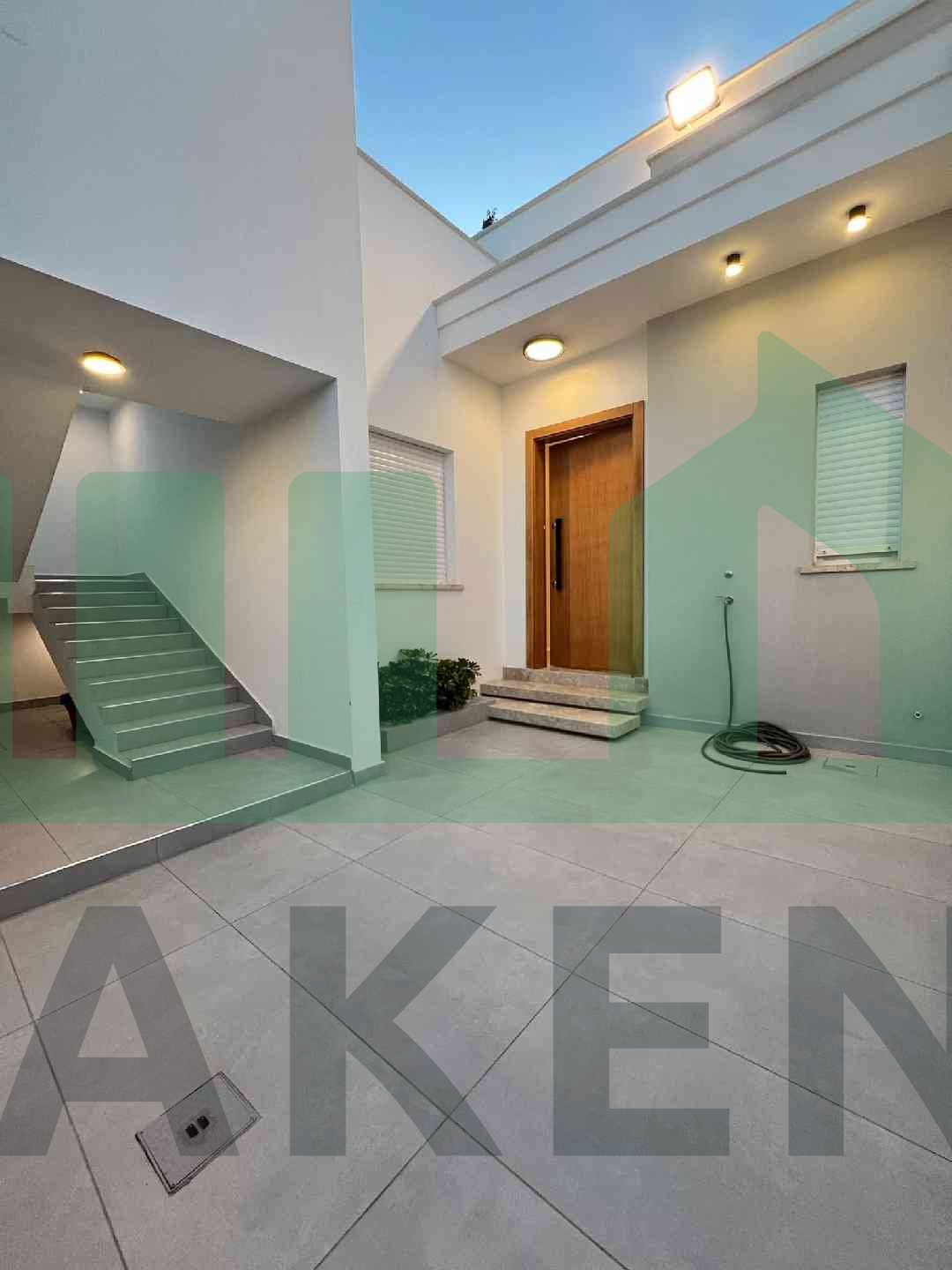 Second image of the ad