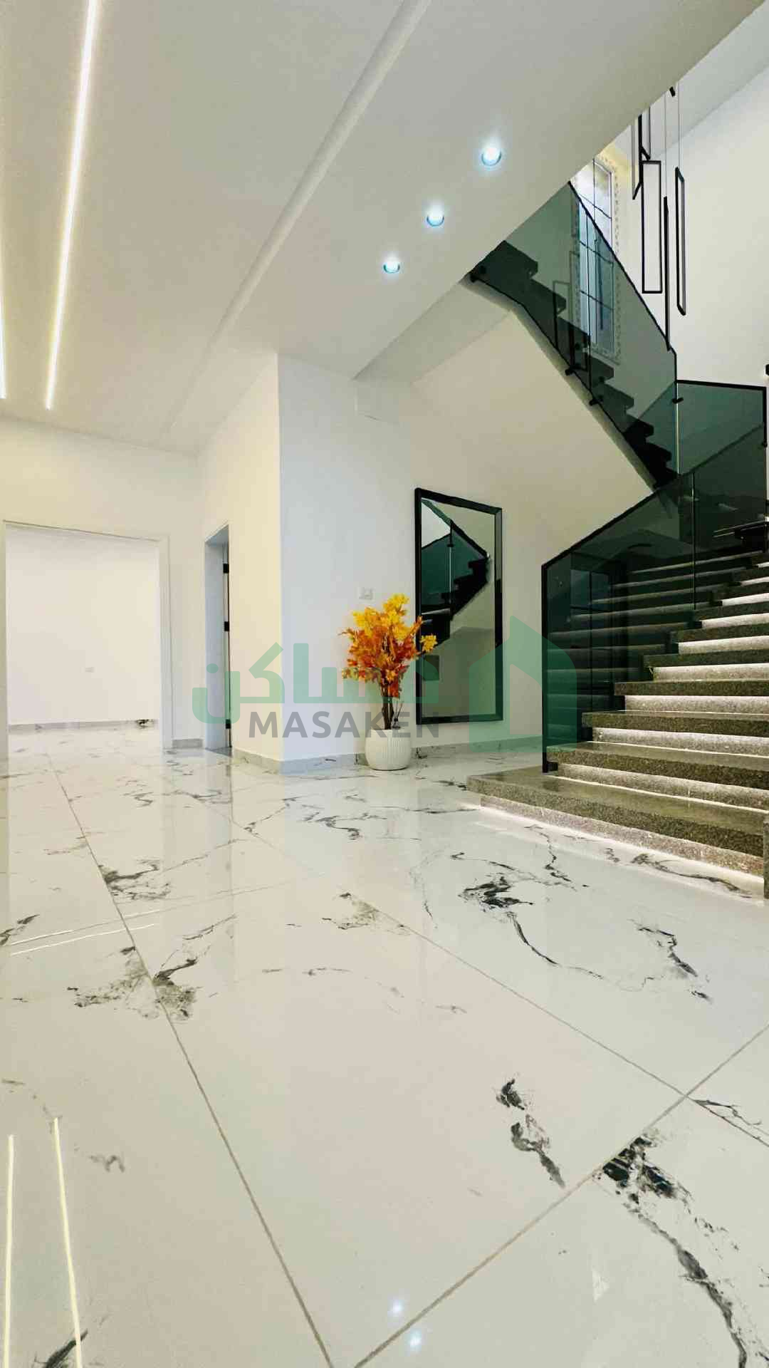 Second image of the ad