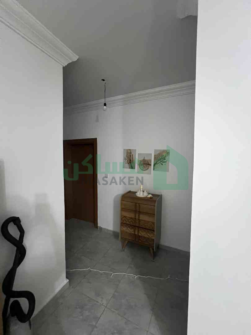 Third image of the ad