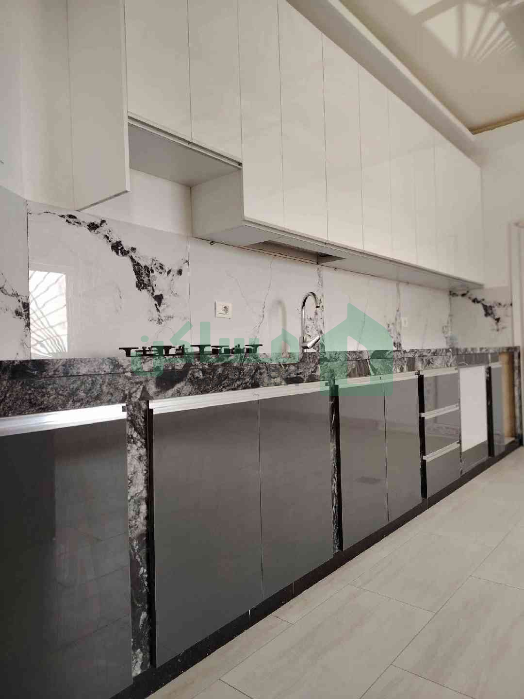 Third image of the ad