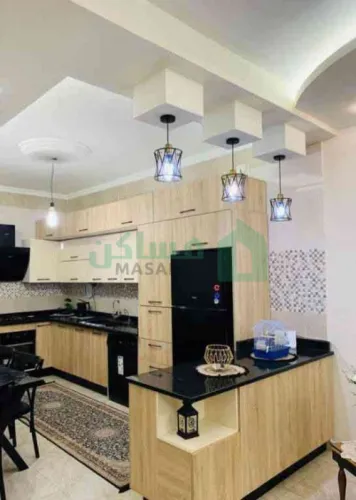 شقة للإيجار - أثاث جزئي -