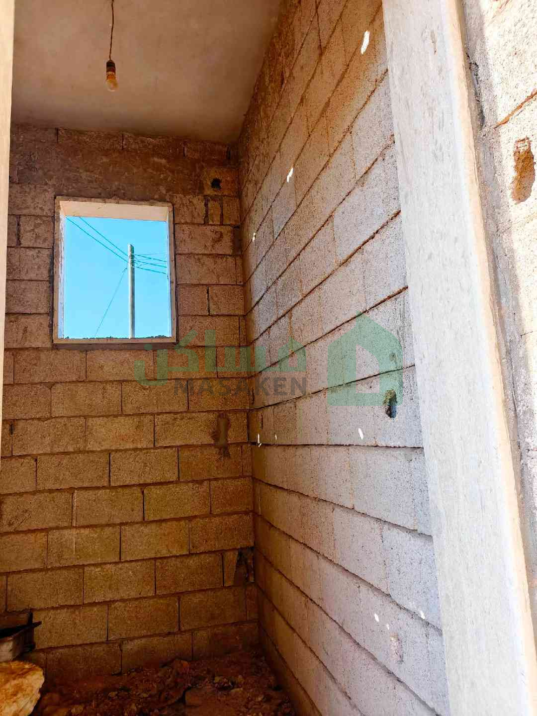 Third image of the ad