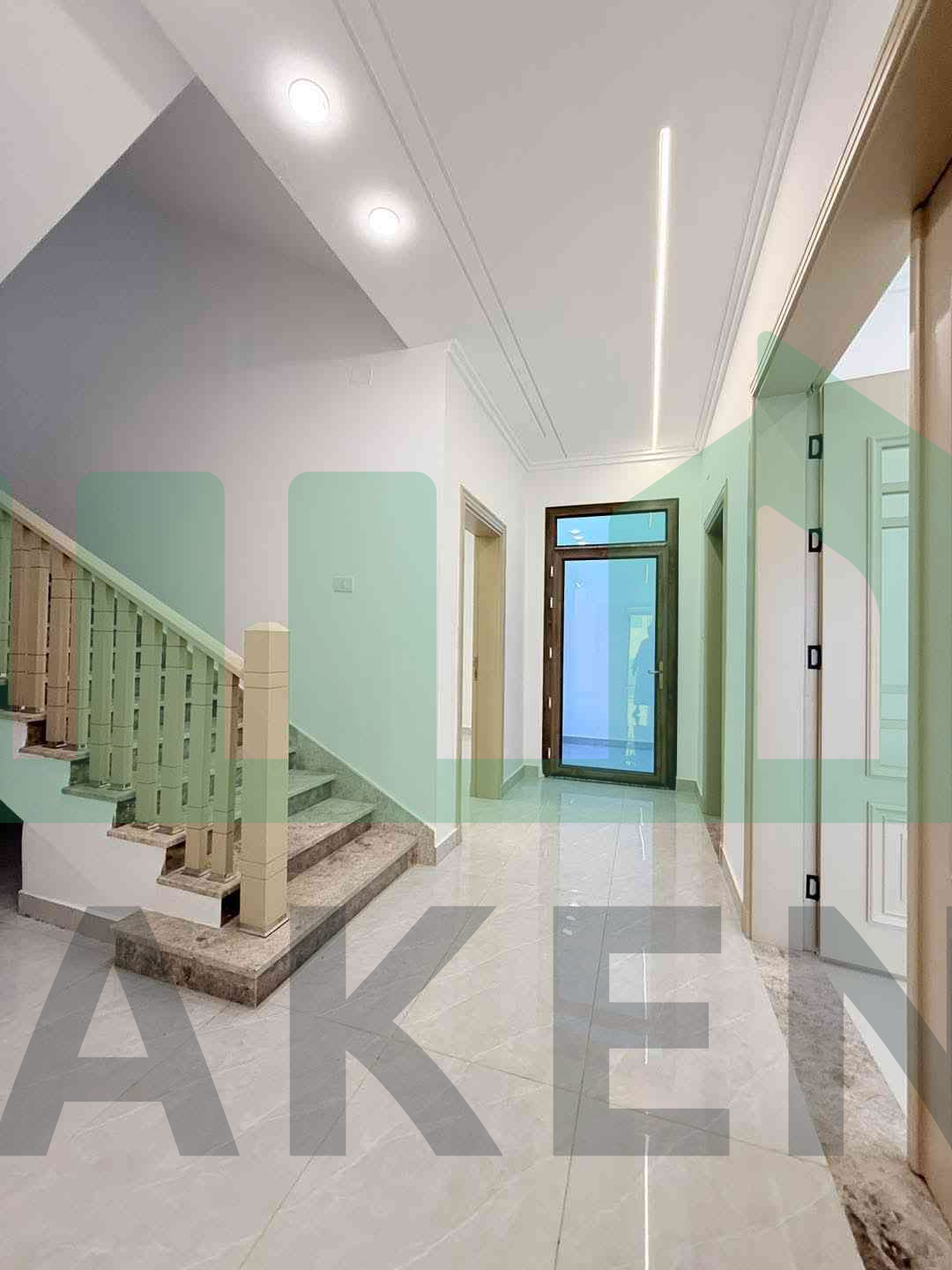 Third image of the ad