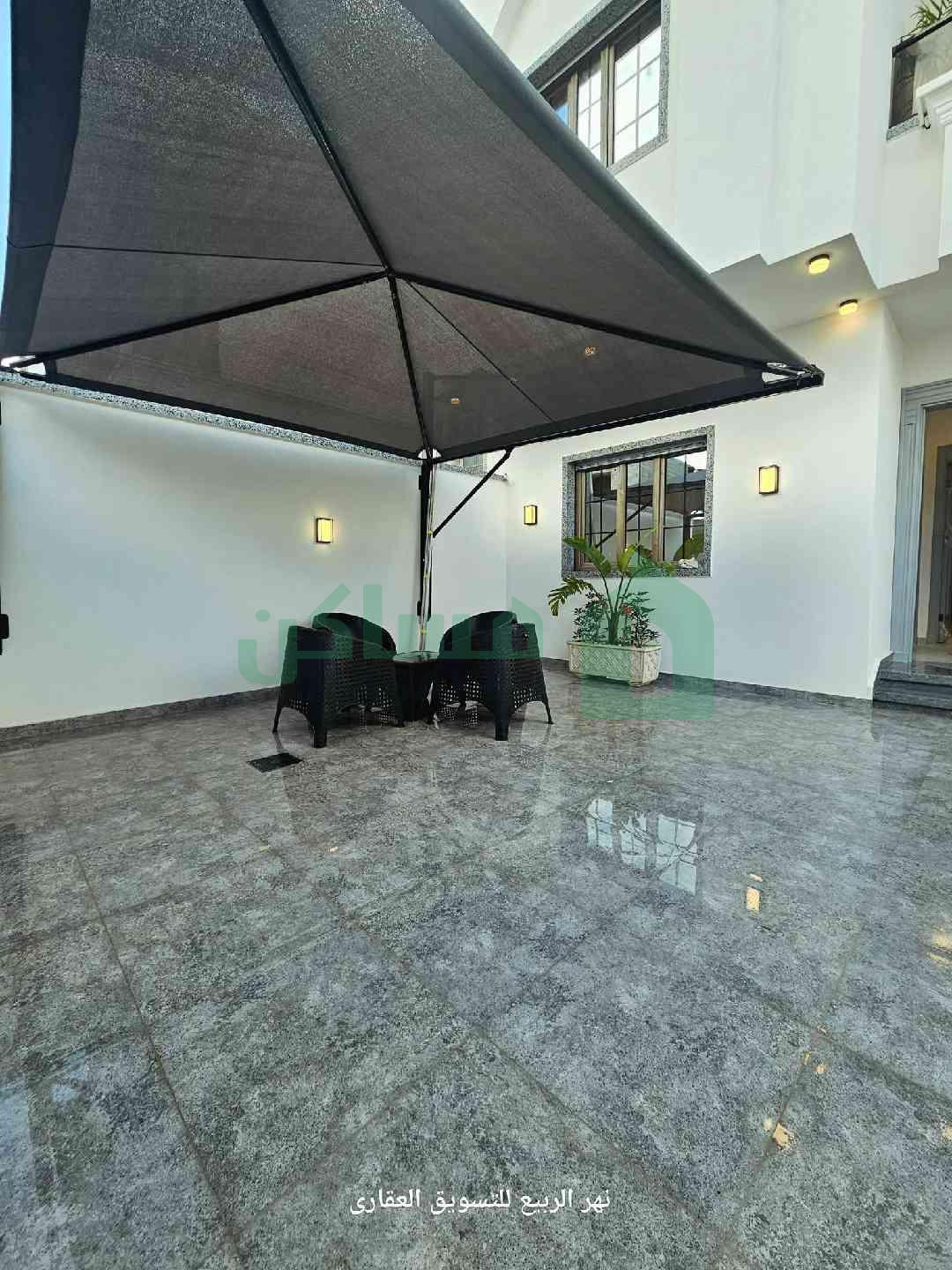Second image of the ad