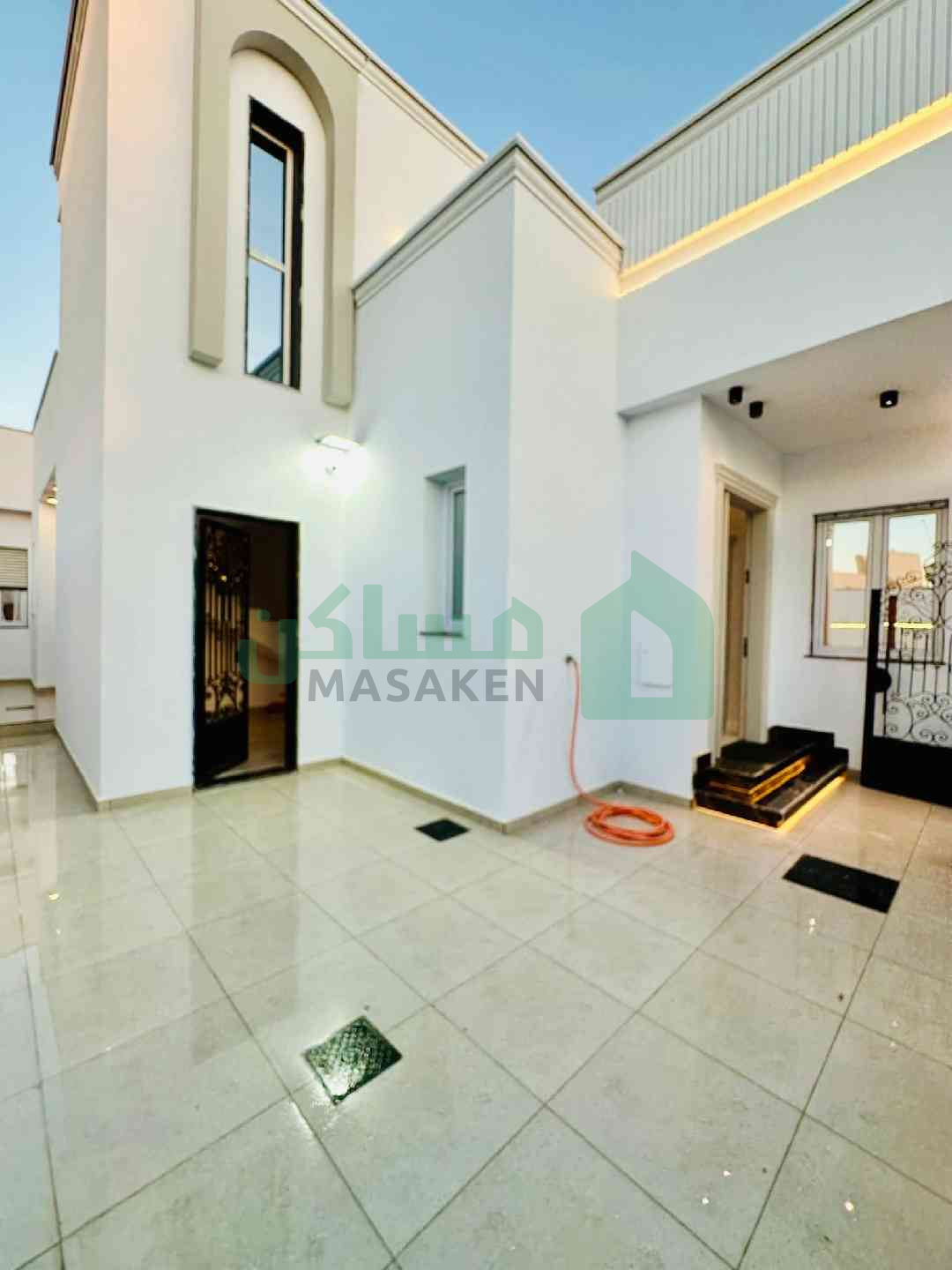 Second image of the ad