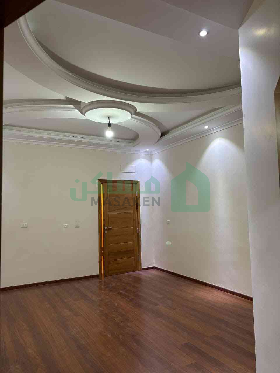 Third image of the ad