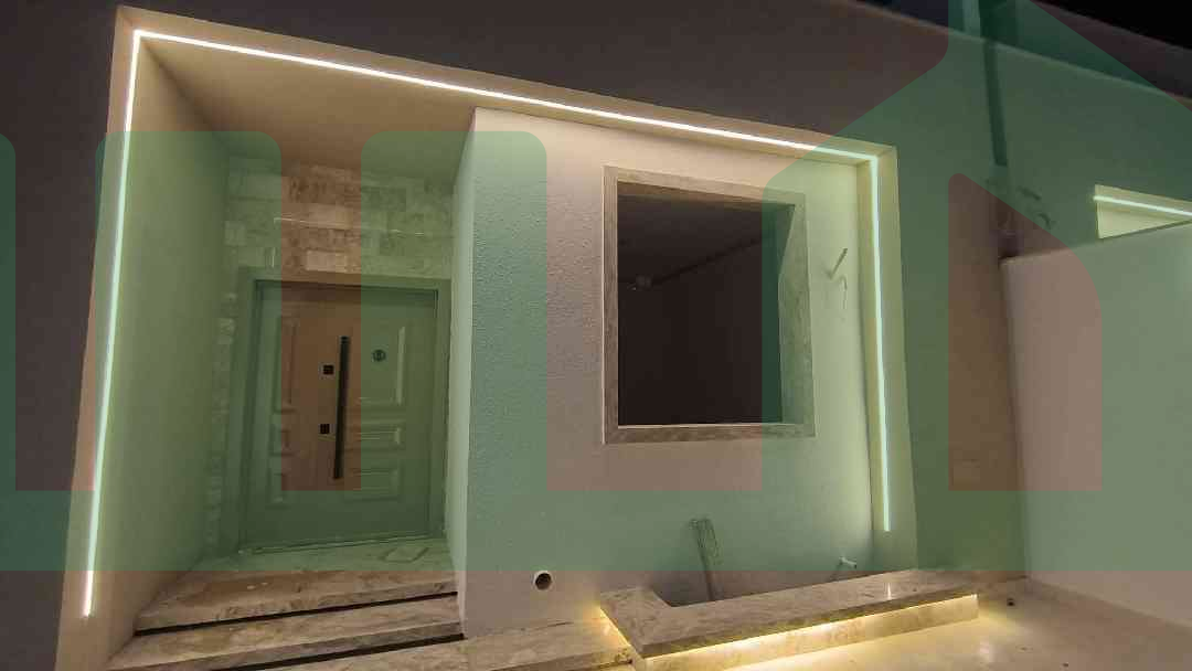 Second image of the ad