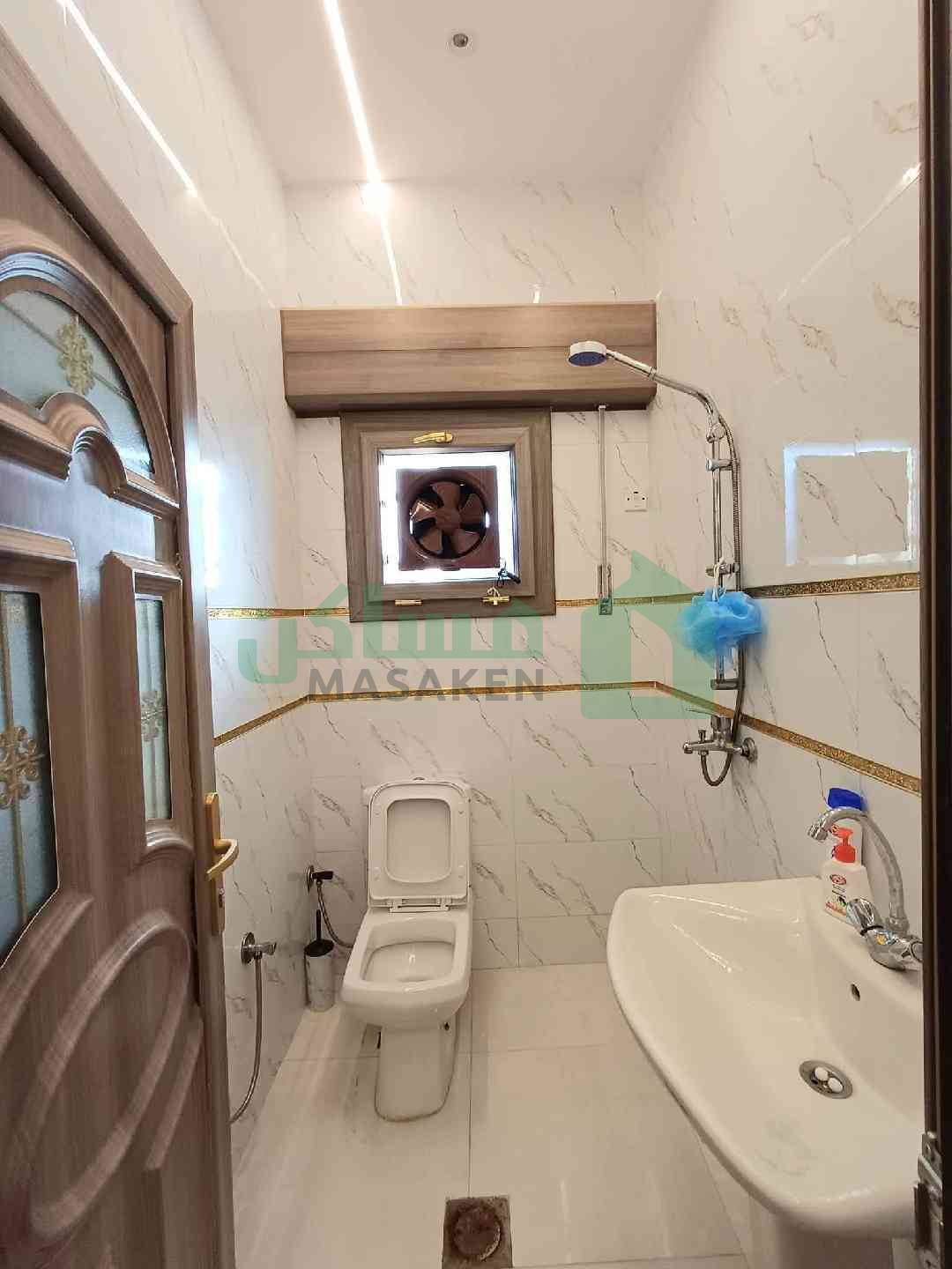 Third image of the ad