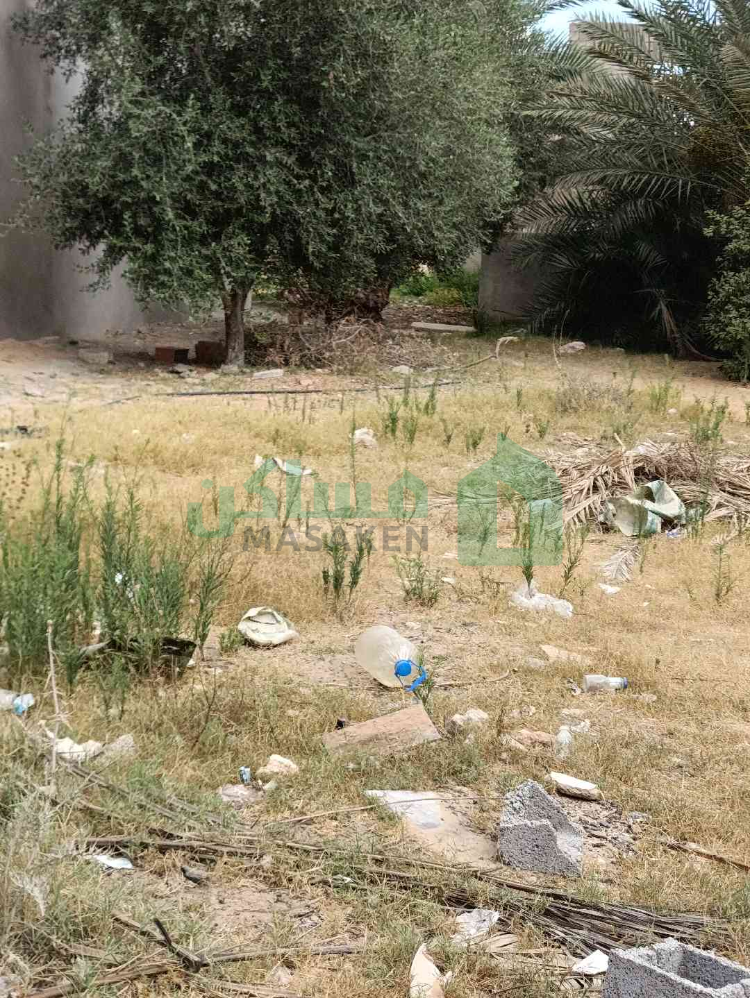 Third image of the ad