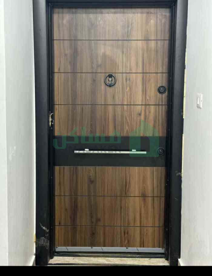 First image of the ad