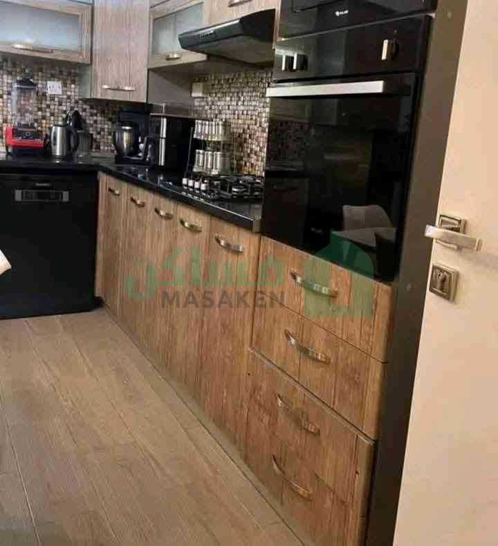 Second image of the ad