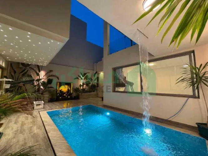 فيلا فاخرة بالاثاث للبيع – السراج 🏡
