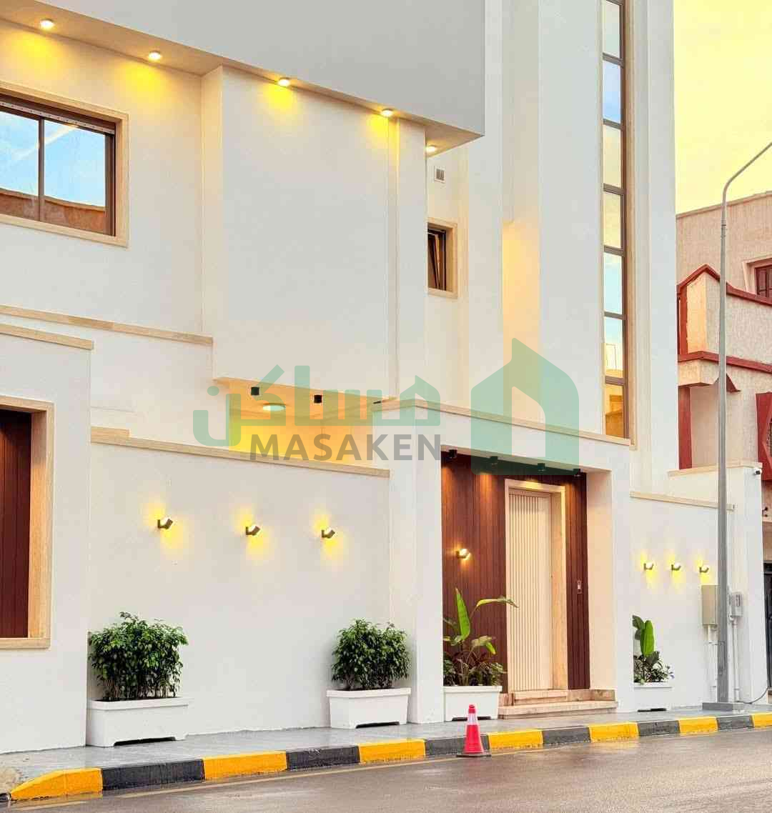 Second image of the ad