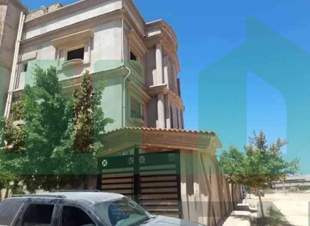 Second image of the ad