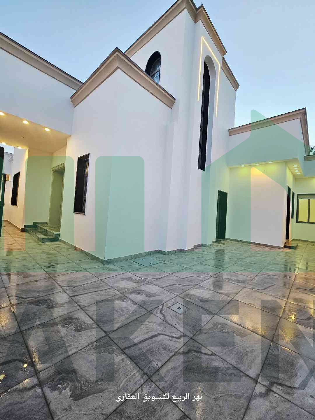 Third image of the ad