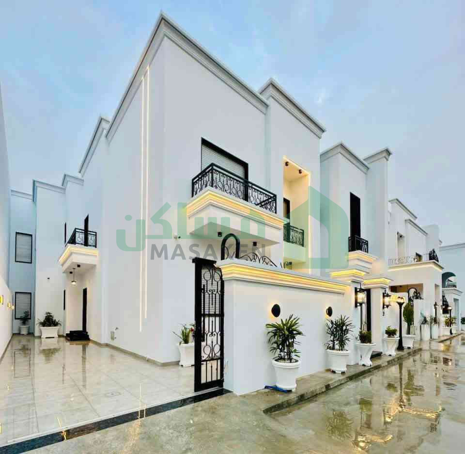 Second image of the ad