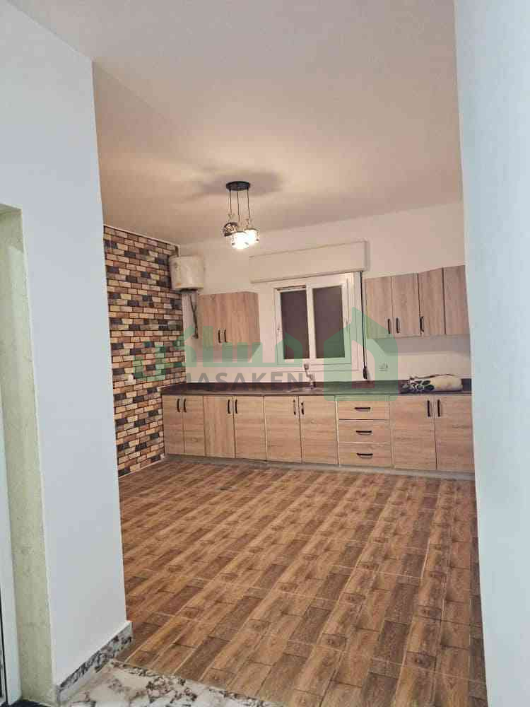 Third image of the ad