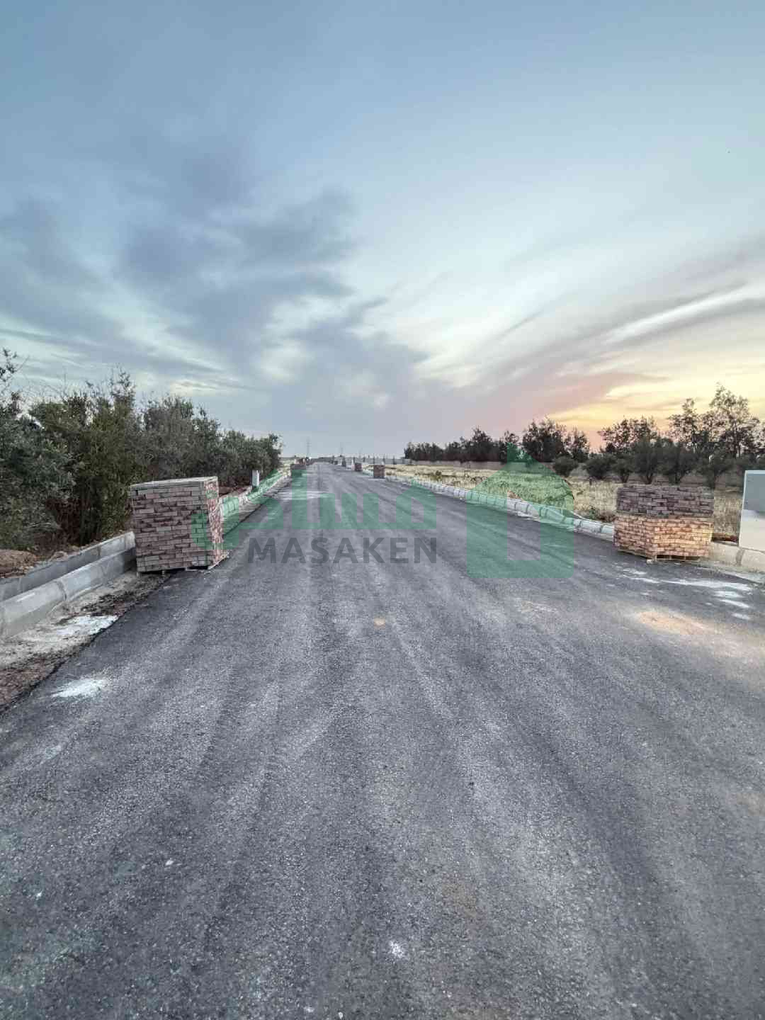 Third image of the ad